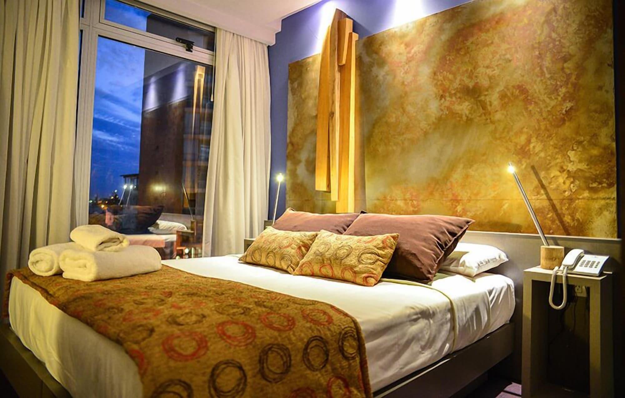 Ambit Boulevard Hotel Boutique ซานตาเฟ ภายนอก รูปภาพ